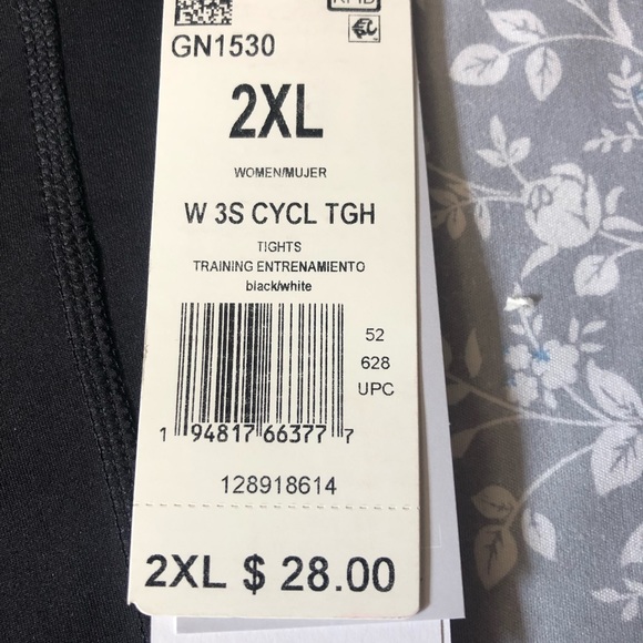 Adidas Ladies NWT Bike Shorts size 2xL Black with White Striping - Picture 3 of 8